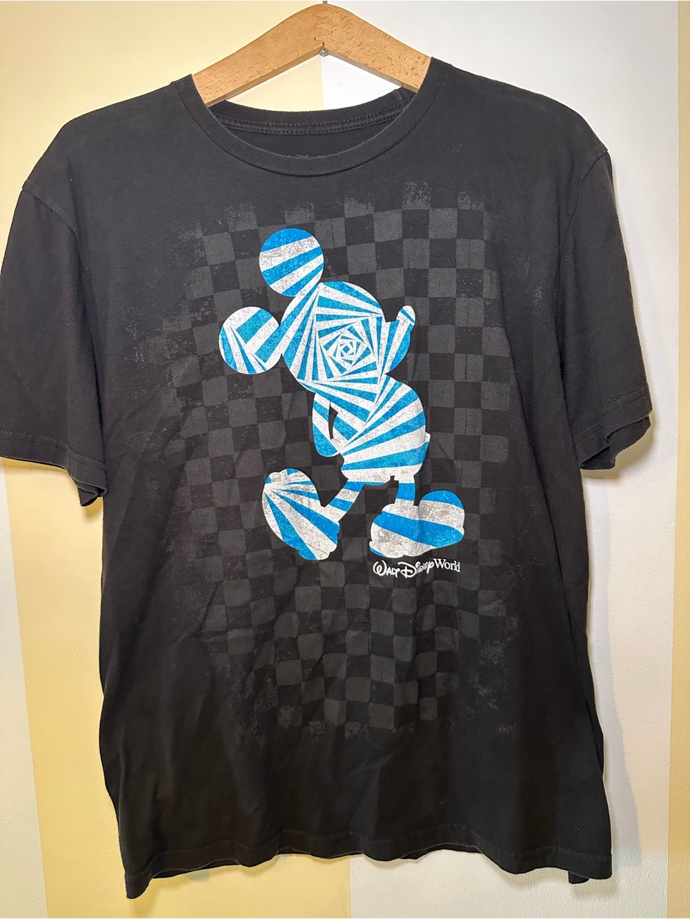 Walt Disney World Mens T Shirt Medium Black Mickey Mouse Optical Illusion Tee